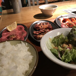 Jukusei Yakiniku Nikugen - 