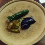 三城 - 日本酒にあういい塩梅の漬物