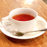 ソニョーポリ - 食後の紅茶。