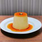 マーロウ ブラザーズコーヒー - 山崎ウイスキープリン(~10/16)＠ウイスキーをまとった大人味。ピスタチオが意外とアクセント