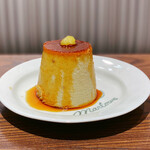 マーロウ ブラザーズコーヒー - 栗のプリン＠栗のスペシャルプリンと上に乗っているもの以外は同じです（これは栗の甘露煮）