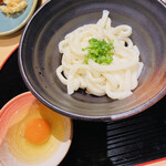 伊勢志摩の惠み 伊勢角屋 - 伊勢うどん、生卵