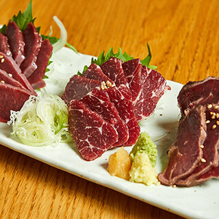 【熊本県直送】阿蘇の恵み豊かな馬刺しは希少部位も用意