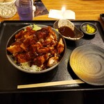 Yamanoya Ichiba - チキンカツタワー丼