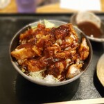 やまのや市場 - チキンカツタワー丼