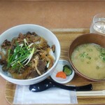 小さな食堂 ヒロ - 市場野菜牛丼 (税込)500円 (2021.10.20)