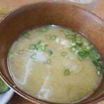 小さな食堂 ヒロ - お汁 ※拡大(2021.10.20)