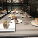 ASAKO IWAYANAGI SALON DE THE - ショーケース