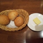 フレンチレストラン キャトル・ヴァン - パン２種