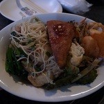 沖縄のお惣菜も食べ放題