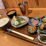 Wabisuke - おばんざいランチ　メインは鱈の西京焼き