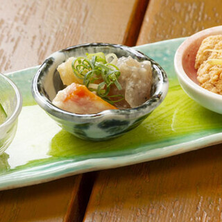 仕入れる食材により毎日変化する多彩な逸品をお楽しみください