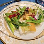 エッサンス - 盛りだくさんのお野菜