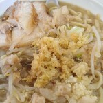 魔人豚 - ショウガ投入