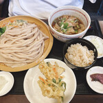 村山 満月うどん - クラシック肉つけうどんとサービスセット