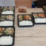 ラヴィング デリカ 食べチャイナ - このお弁当が全部300円だからびっくりです。