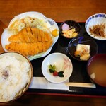 みやたや - とんかつ定食