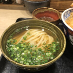 Honkakuha Hakata Udon Hasida Taikiti - かけうどん（温）¥450 半玉なのでマイナス¥200