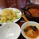 中国家庭料理 楊 - 途中、全体図。