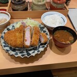 Atsugiri Tonkatsu Yoshihei - 