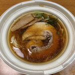 飯田商店 - 「湯河原 飯田商店監修 しょうゆらぁ麺」594円