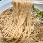 煮干し中華そば 麺匠 なか巌 - 煮干し中華そば味玉乗せ（背脂有）の麺