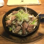 Shounan Nikudonya - 「湘南肉問屋」の「羊のジンギスカン」は、その臭み自体が全くなく、ビックリするほど美味しいジンギスカンでした。