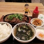 七輪炭火焼肉丼専門店 のび太 - 