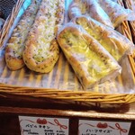 ベーカリー Roti - バジルチキン：ハーフ