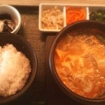 東京純豆腐 - 体温まるスンドゥブ。意外と腹にたまる。