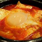 串揚げ あげあげ - 「スンドゥブ」：韓国産唐辛子使用！海鮮の出汁と豚肉の旨みが、複雑なコク。
辛過ぎずにまろやか。
