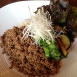 モンネ・ルギ・ムック - ランチのそぼろごはん