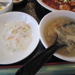 菜香園 - 左：サラダ？、右：スープ
