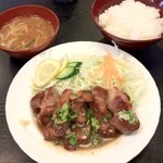 まつもとの来来憲 - 塩とんてき定食☆
      
      以前から気になっていた、新種のとんてき！アッサリしていてこれはこれで有りかも！！自分的には、ノーマルの方が好みかなぁ～(๑´ڡ`๑)