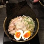 博多 元勲 - 特製鶏そば。
あっさり美味い！
