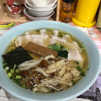 2020初春のdr 鎌田sp Ssh オムレツのせチリトマト ピリ辛トマトスープに天津麺のように大きなオムレツが乗り 間にチーズ トマト チーズ 卵のコラボレーションが絶妙なラーメン By Hidey803164 びいどろ 中華そば びいどろ 昭和レトロ 青山 ラーメン