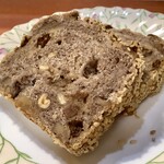 まつぼっくりパン - 【ライ麦クルミレーズン】ずっしりつまってます！