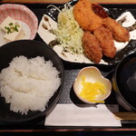魚冠 - カキフライとクリームコロッケの定食(850円)