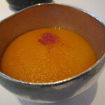 ベージュ アラン・デュカス 東京 - アミュージュブーシュ（アップ）