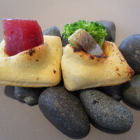 ベージュ アラン・デュカス 東京 - アミュージュブーシュ（アップ）