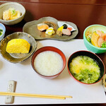 Daimaru Ryokan - 朝食