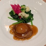 Juukei Hanten Azabu Hinkan - 鮑一隻のオイスターソース煮込（5,600円）