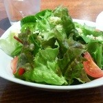 カフェ＆バーカロ イル ニード - セットのサラダ
