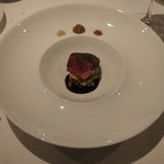 ヴァカンツァ - 岩手黒毛和牛の燻製、ゴルゴンゾーラとマッシュポテトあえ