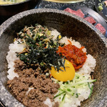 あみやき亭 - 石焼ビビンバ（レギュラー）