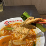 Taiyou No Tomato Men - 具材は小松菜と鶏肉