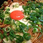 お好み焼き・鉄板焼 ぼんくら家 - 月見焼きそば。