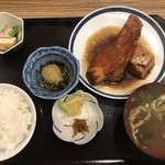 Rintei - 金真鯛と豆腐の煮付け
