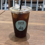 エルク ニューヨーク ブランチ - ドリンク写真:アイスコーヒー（なんでこんな薄いん？）