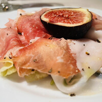 カロッツァ - 生ハムとイチジクの前菜